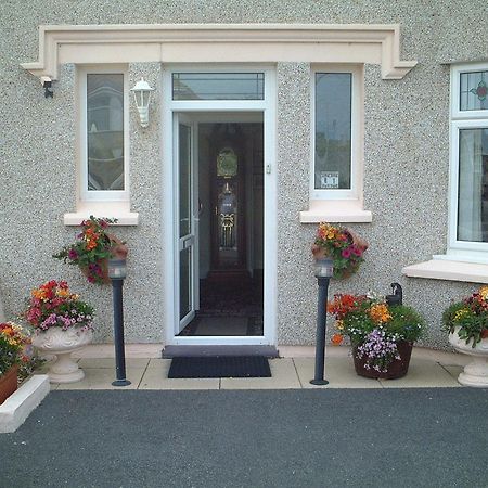 Crossroads Bed and Breakfast Holyhead Buitenkant foto