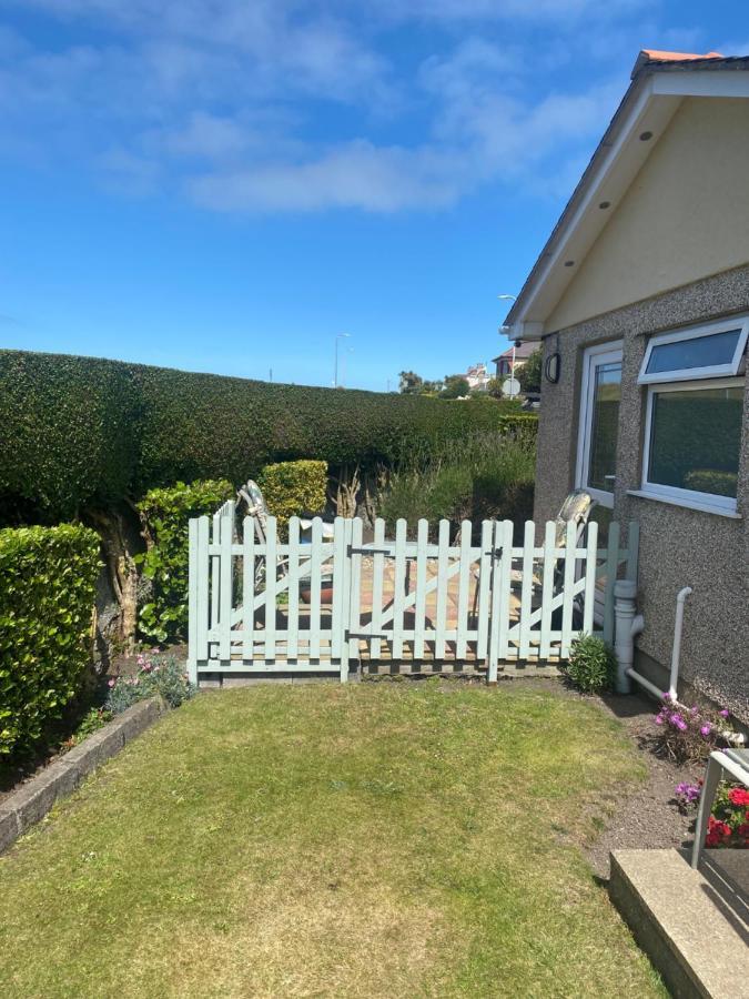 Crossroads Bed and Breakfast Holyhead Buitenkant foto